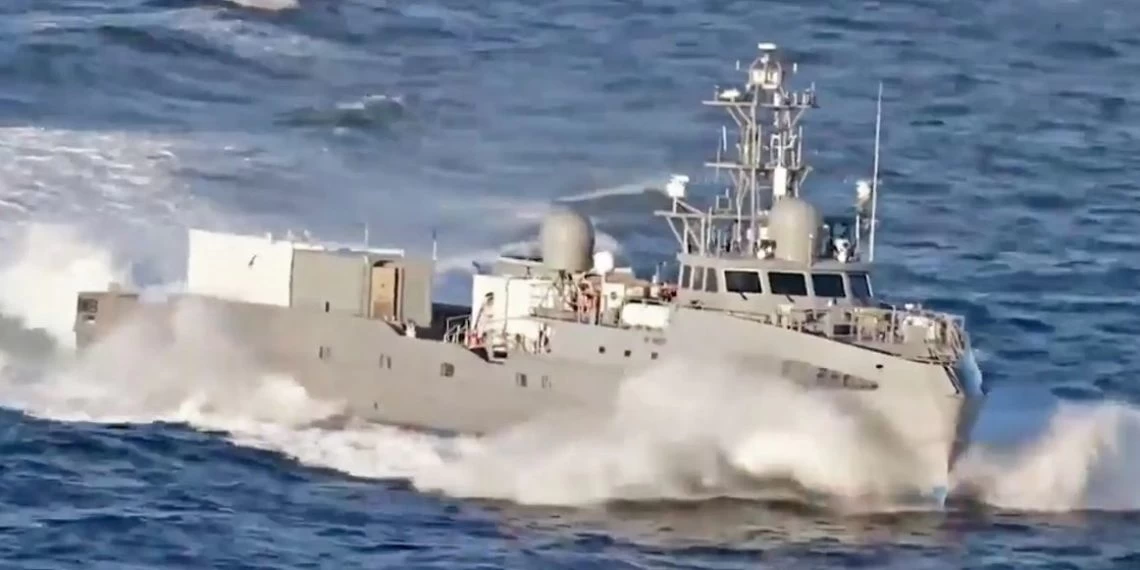 Πύραυλος SM-6 εκτοξεύεται από μη επανδρωμένο σκάφος επιφανείας